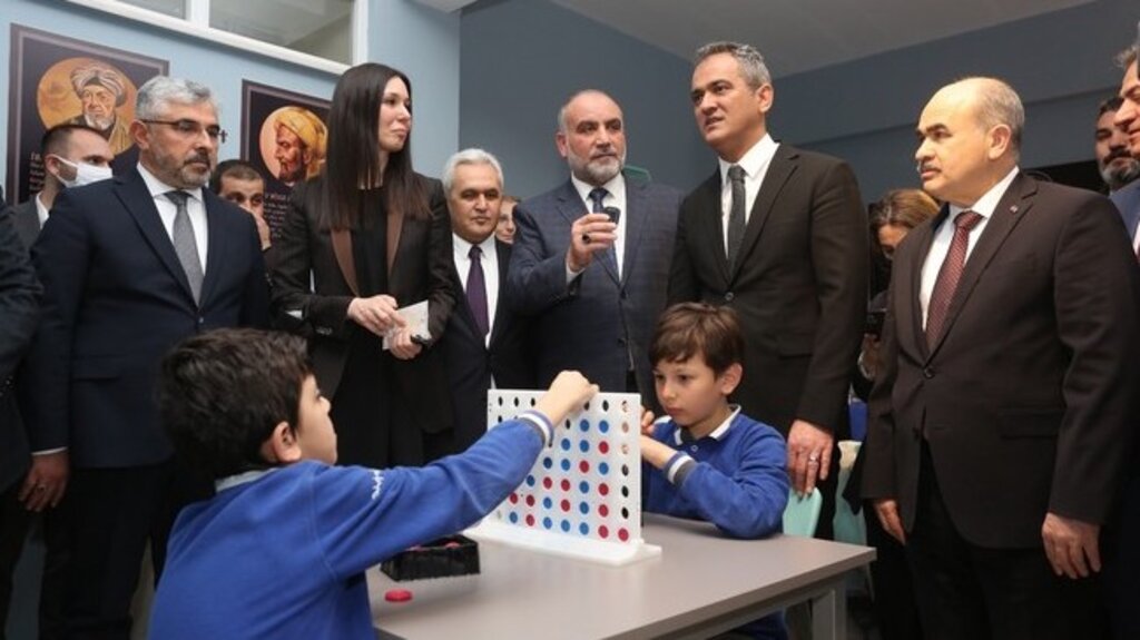 Milli Eğitim Bakanı’ndan Canik’e Büyük Övgü!