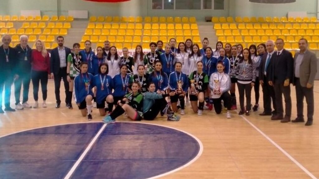 OMÜ Hentbol Kadın Takımı Süper Lig Yolunda!