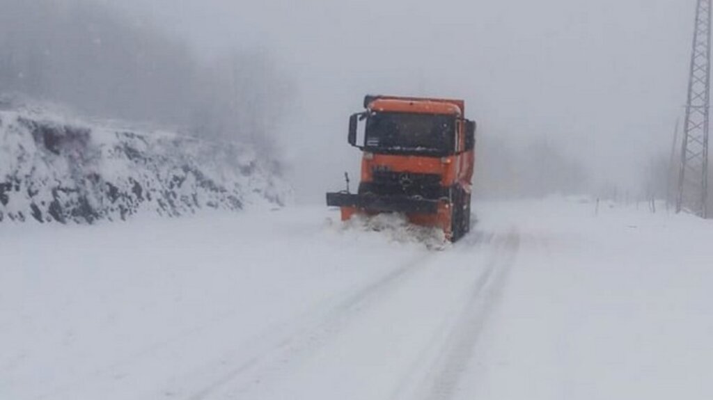 Samsun’da Kar Bastırdı, Büyükşehir Teyakkuza Geçti!