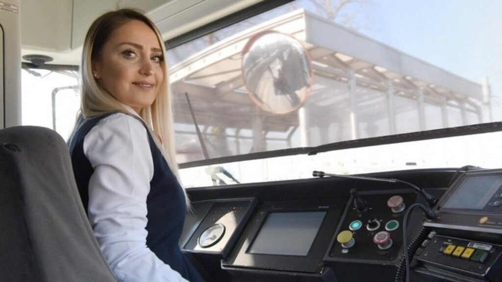 Samsun’da Tramvaylar Kadın Vatmanlara Emanet!