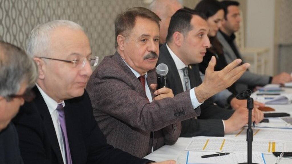 Başkan Deveci, ‘Dayanışmayla Bu Yükün Altından Çıkarız’!