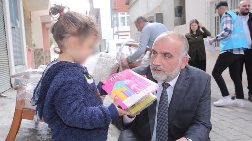 Başkan Sandıkçı Bayram Öncesi Yüzleri Güldürdü!