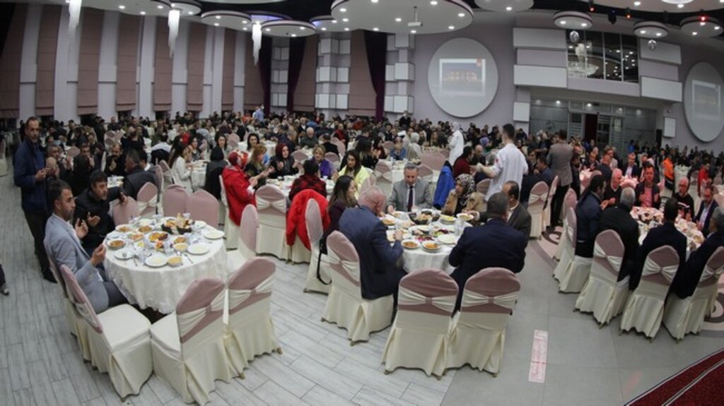İlkadım Belediyesi Çalışanları Oruçlarını Birlikte Açtı!