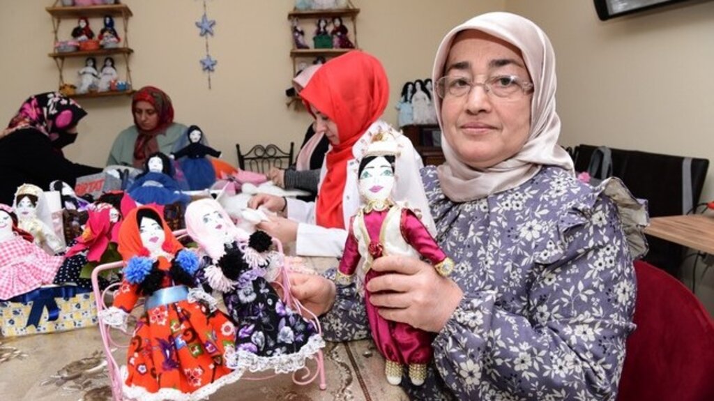 Melek Annenin Bebeklerine Büyük Talep!