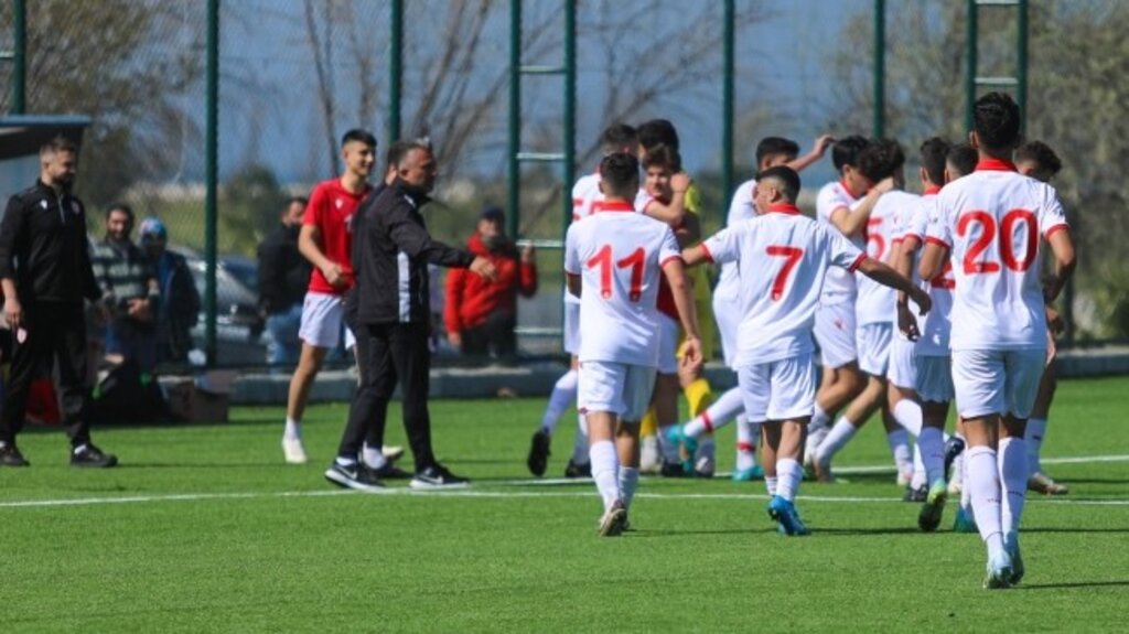 Samsunspor’un Lider Gençleri Rizespor’a Fark Attı!