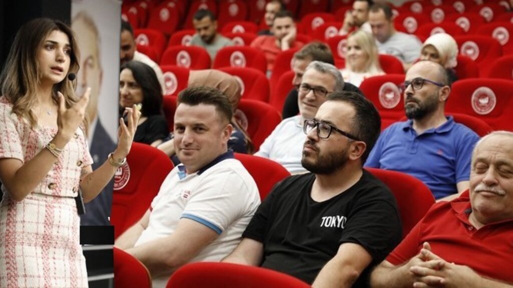 Diyetisyen Asya Can Sağlıklı Beslenmenin Yolları Ve Obezite İle Mücadeleyi Anlattı!