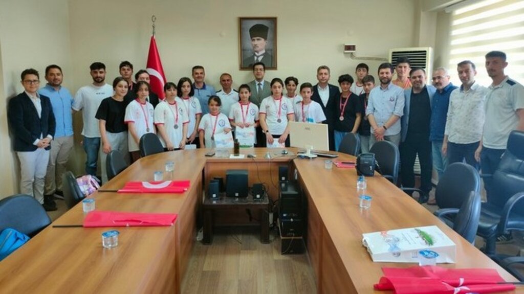Kaymakam Öz Şampiyonları Ağırladı!