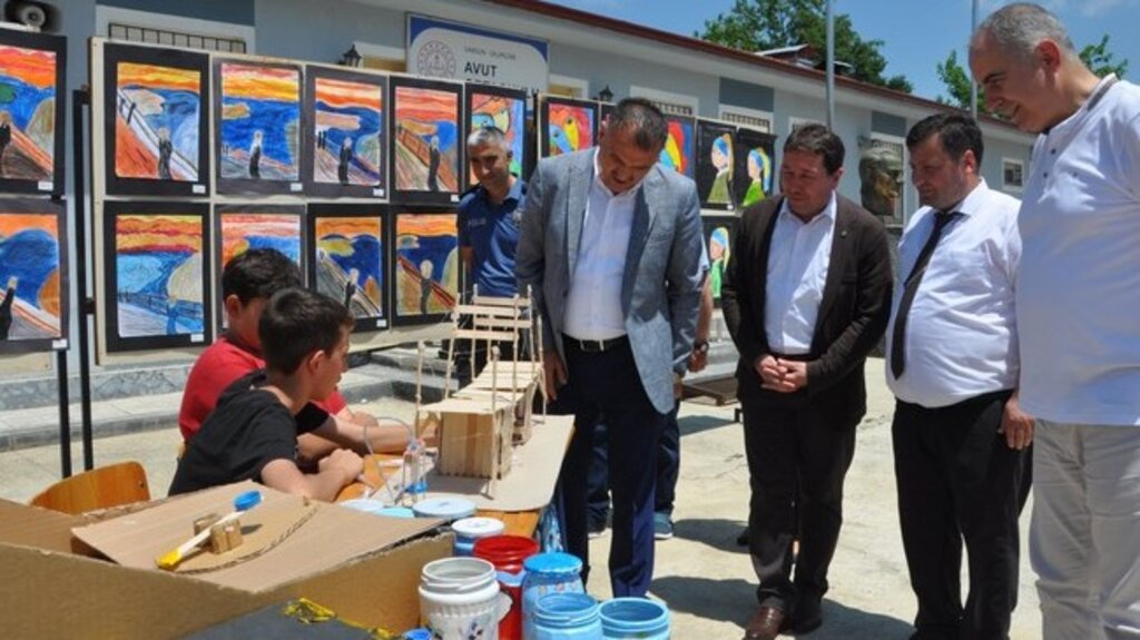 Salıpazarı'nda Görsel Sanatlar Sergisi Açıldı!