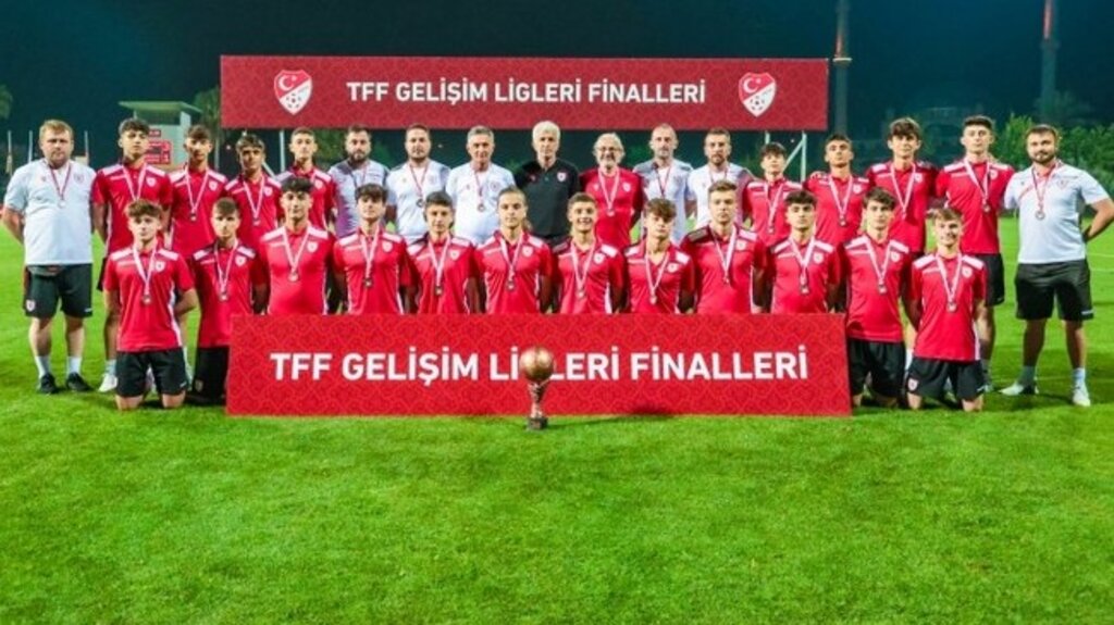 Samsunspor’un Gençleri Antalya’dan Kupa İle Dönüyor!