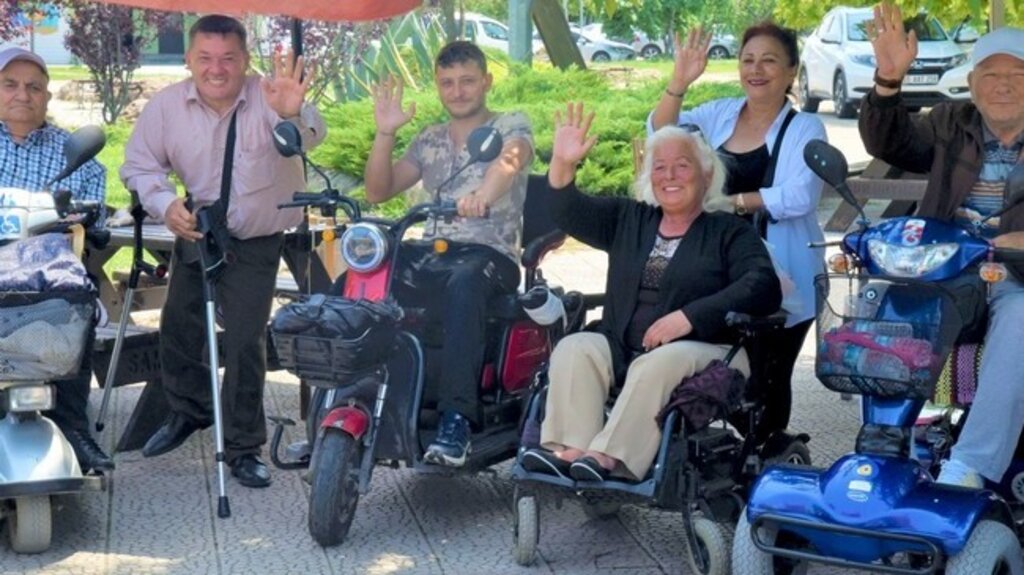 Engelli Vatandaşlardan Başkan Demir'e Teşekkür!