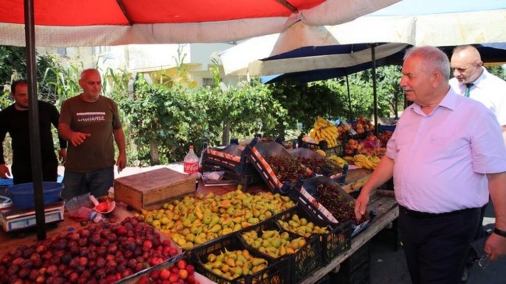 Başkan Demirtaş Pazar Esnafı Ve Vatandaşlarla Bir Araya Geldi!