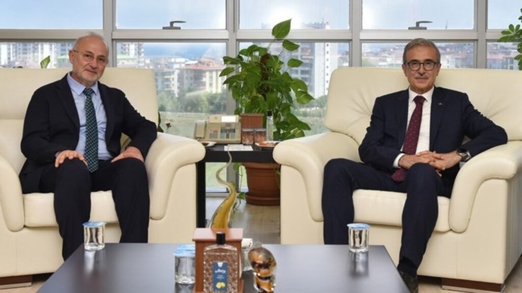Rektör Ünal, Savunma Sanayii Başkanı İsmail Demir’i Ağırladı!