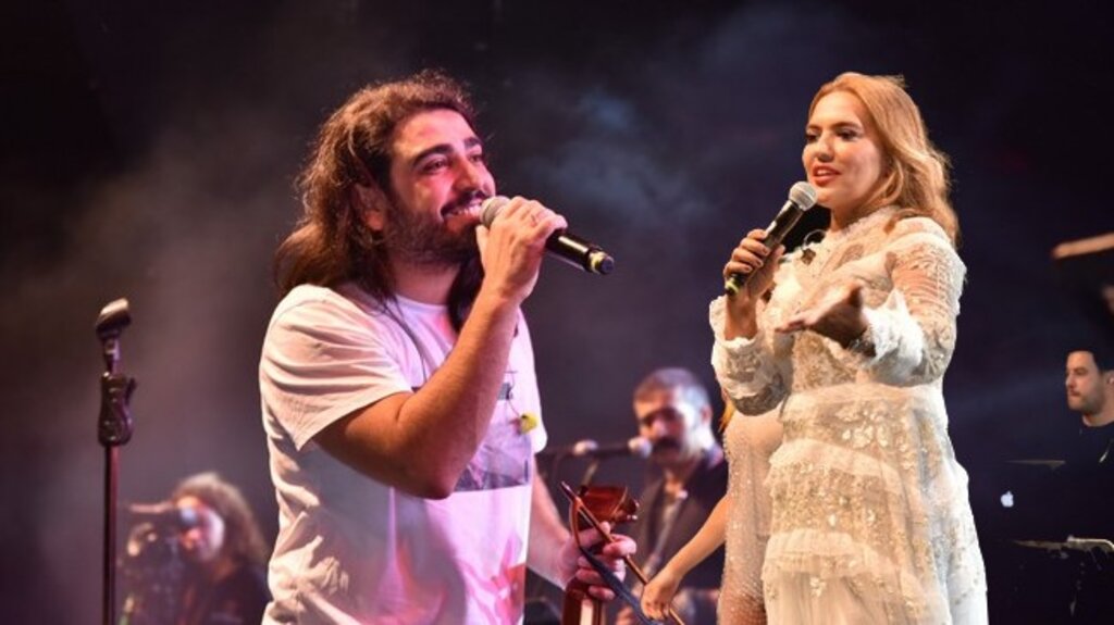 Tekkeköy’de Selçuk Balcı ve Demet Akalın Rüzgarı Esti!