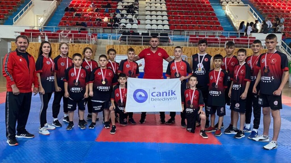 Canik Belediyespor Şampiyonaya Damga Vurdu!