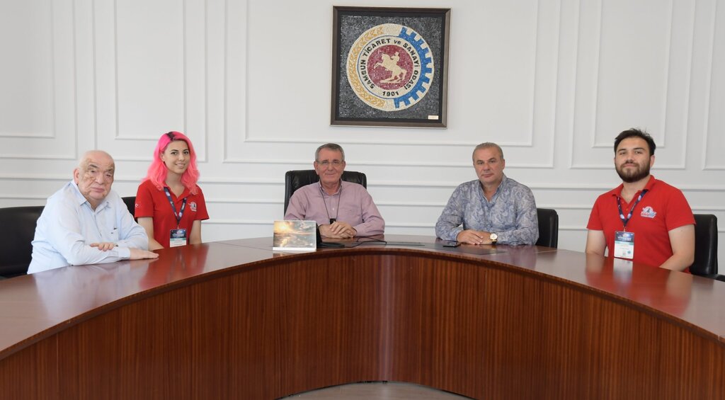 Murzioğlu ve Akyüz, Başarılı Öğrencileri Kutladı!