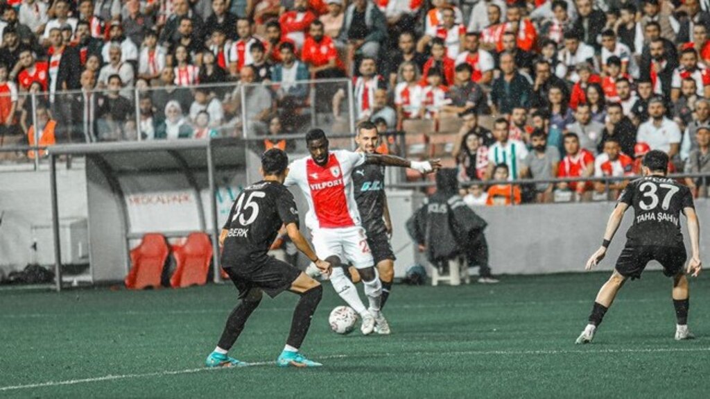 Samsunspor'a Sahasında Manisa Şoku!