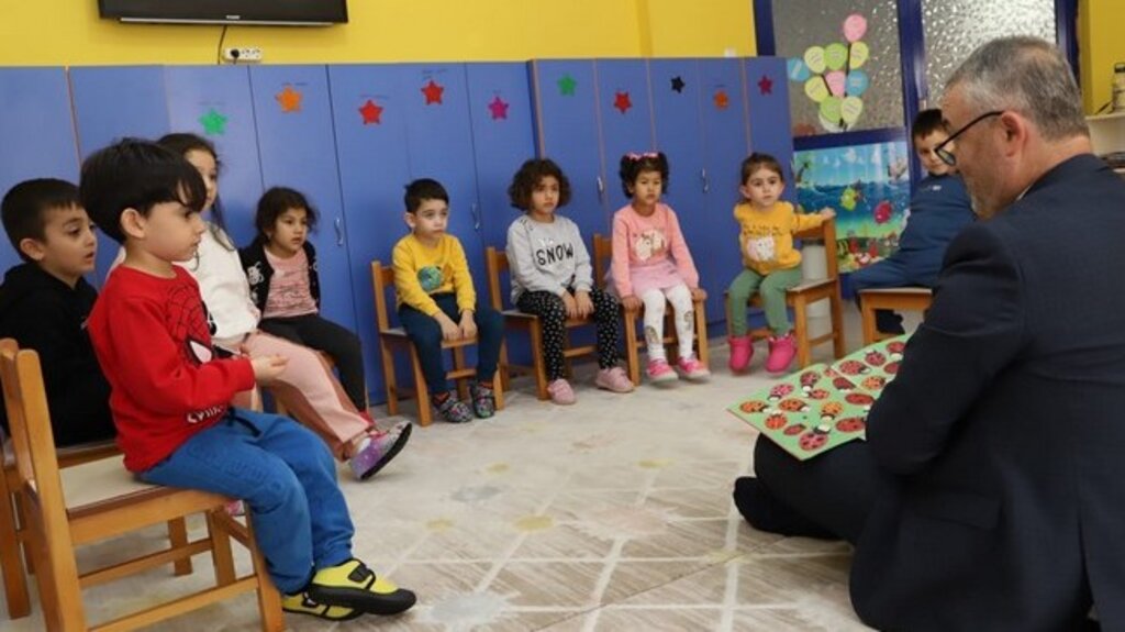 Başkan Topaloğlu Miniklerle Kitap Okudu!