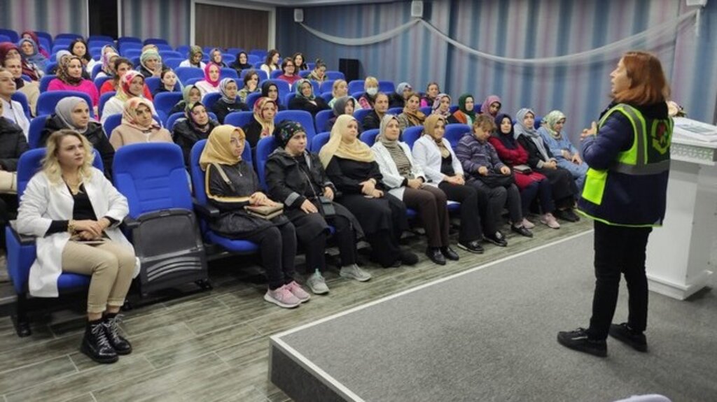 İlkadım’da Sıfır Atık Bilgilendirme Seminerleri Devam Ediyor!
