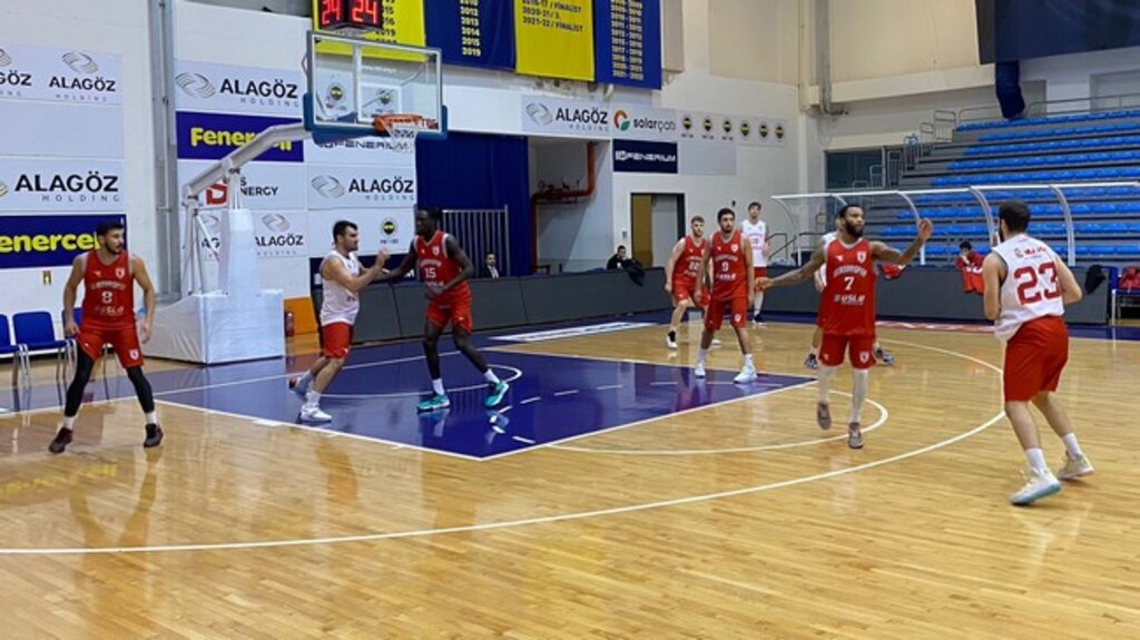 Samsunspor Basketbol Fenerbahçe Kolejini Deplasmanda Yendi!