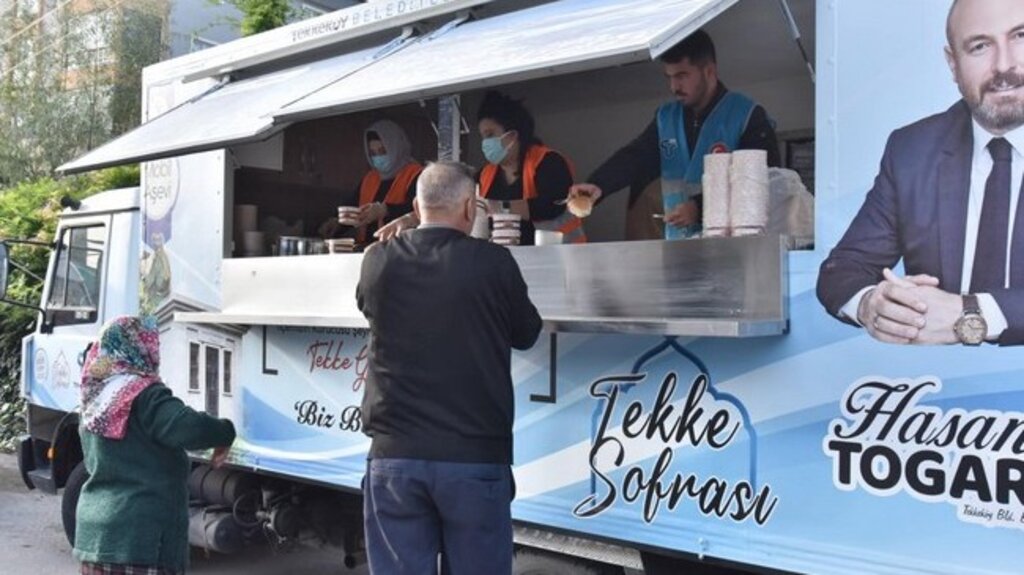 Tekkeköy’de Pazar Esnafı Güne Sıcak Çorbayla Başlayacak!