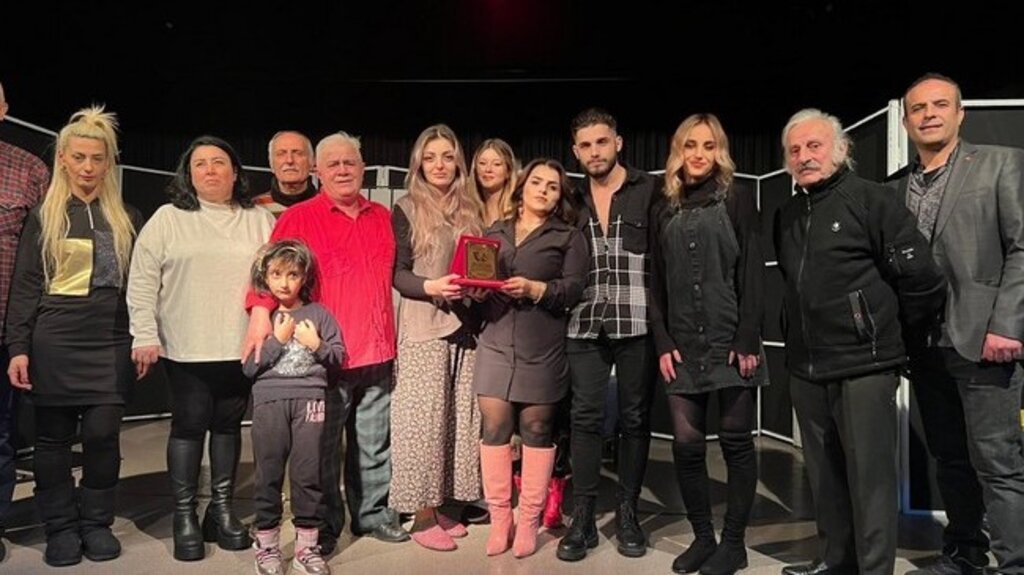 Samsun’da Perdeler Kahkahaya Açıldı!