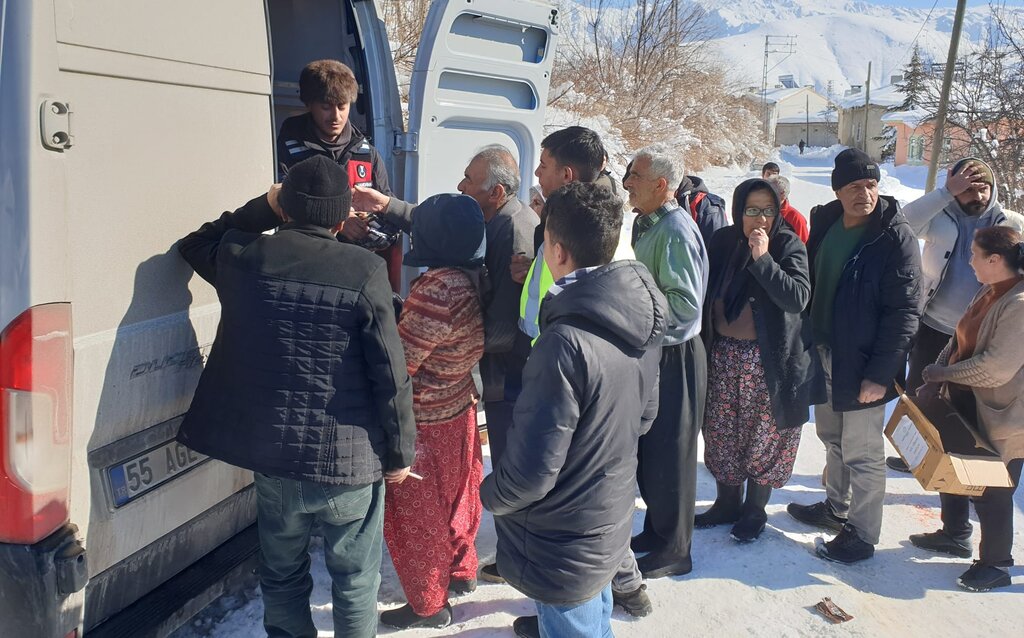 Hayata Anlam Katanlar Depremzedelerin Yanında!