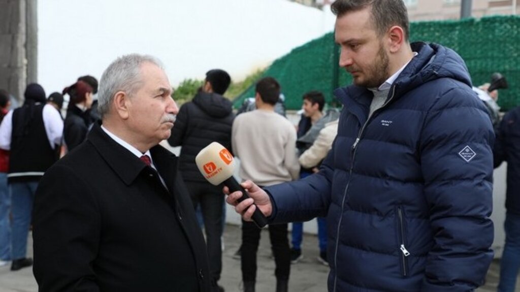 Başkan Demirtaş, ‘Bende Bir Depremzedeyim, Depremzedelerin Acısını Yüreğimde Hissediyorum’!
