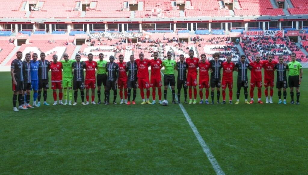 Samsunspor Depremzedeler İçin Üçüncü Maçını Oynadı!