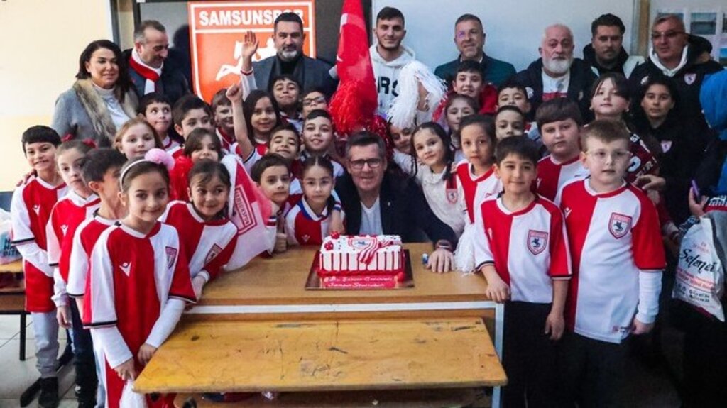 Samsunspor’un Maçını Sınıfta İzleyen Okul Ziyaret Edildi!