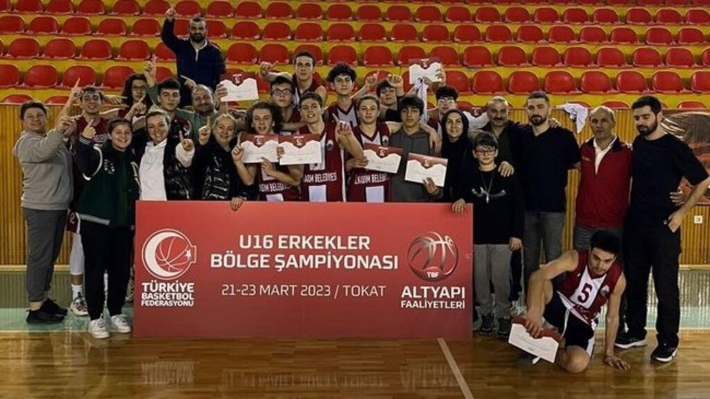 İlkadım’lı Basketçiler Anadolu Şampiyonası İçin Kolları Sıvadı!