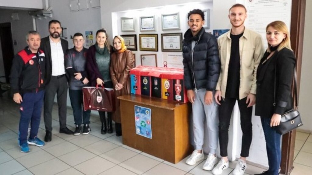 Samsun’da Taraftarlardan Atık Pil Geri Dönüşüm Projesi!