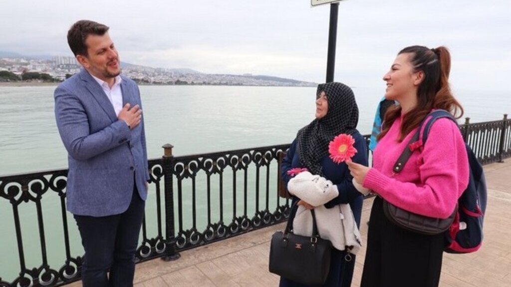 Şenocak, 'Doğru Adımlarla, Doğru Adamla Yola Devam'!