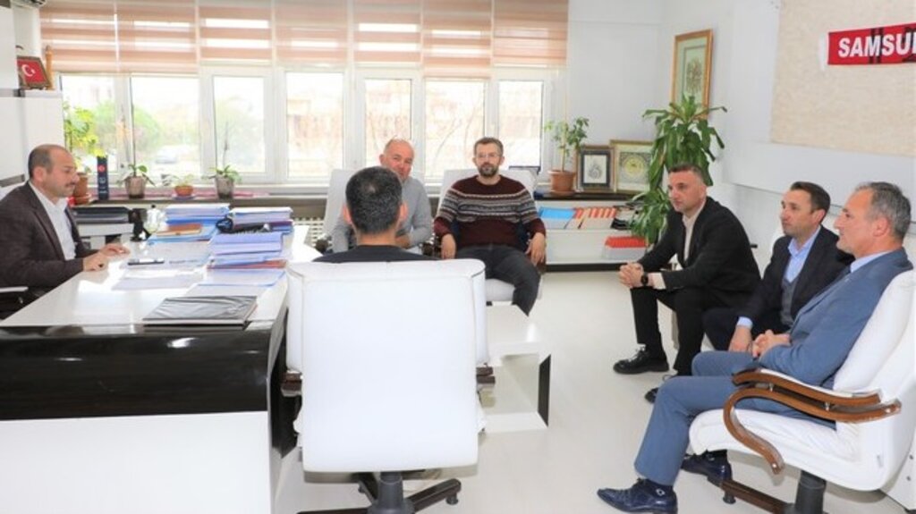 Ladik Akdağ’da Yamaç Paraşütü Hazırlıkları!