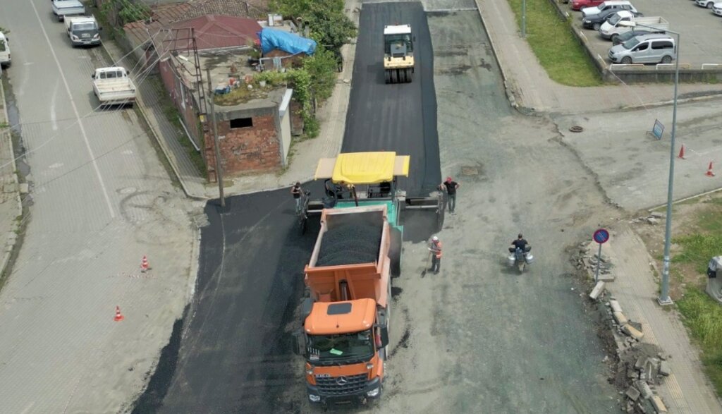 Samsun'da Altyapısı Biten Yollara Sıcak Asfalt!