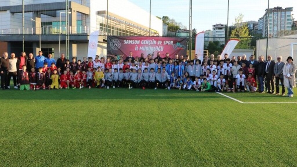 'Omuz Omuza - Biz Bize Yeteriz Türkiyem' Futbol Turnuvası Samsun’da Sona Erdi!
