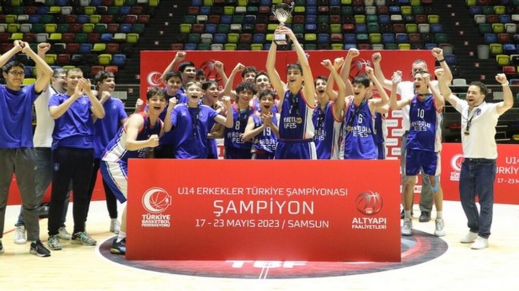 Şampiyon Anadolu Efes Kupayı Samsun’da Aldı!