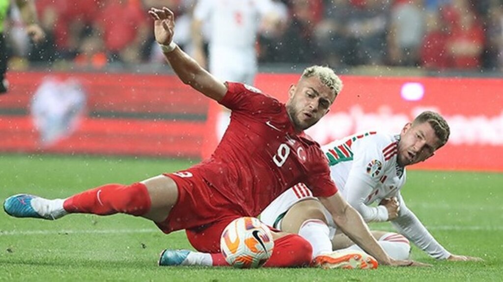 Milli Futbolcu Barış Alper Trafik Kazası Geçirdi!