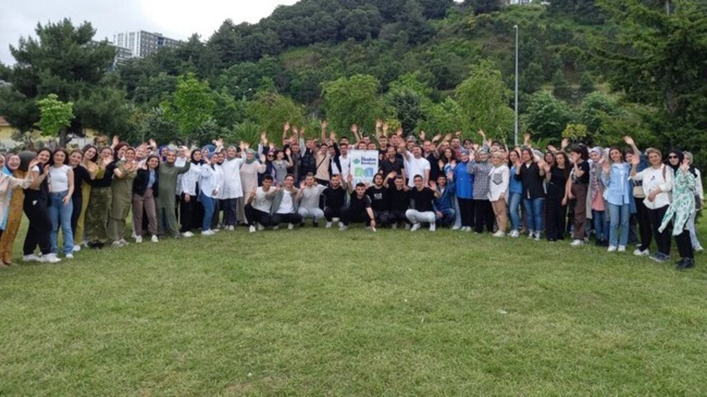 İLKEM’li Öğrenciler Veda Pikniğinde YKS Stresini Attı!