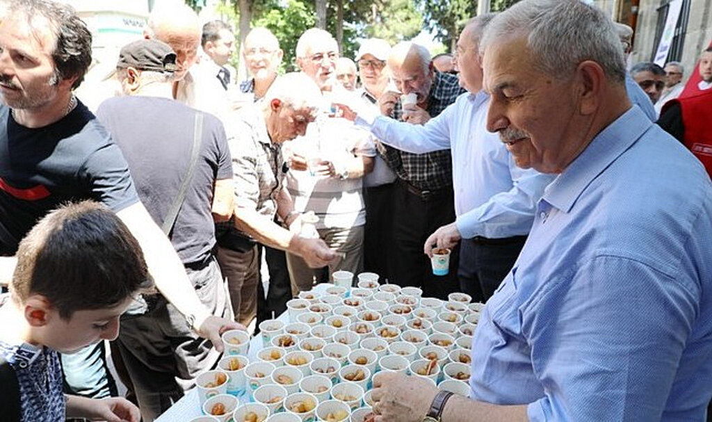 Samsun’da 15 Temmuz Şehitleri İçin Lokma Tatlısı Dağıtıldı!