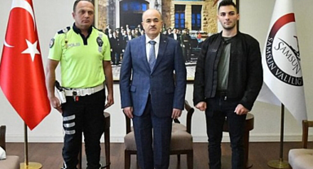 Ülke Gündemine Düşen Polis ve Motosikletli Genç Samsun Valiliğinde Buluştu!