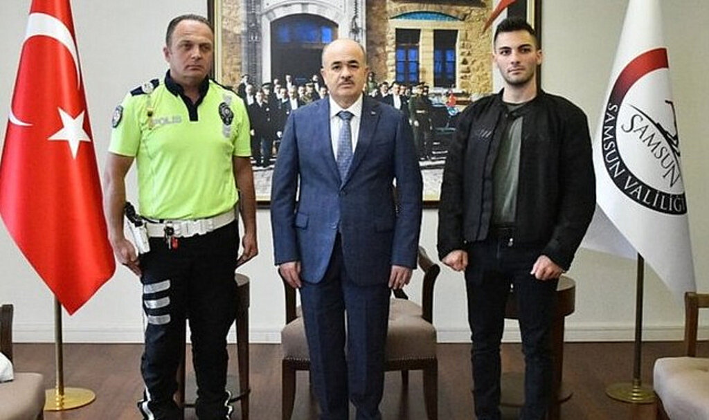 Ülke Gündemine Düşen Polis ve Motosikletli Genç Samsun Valiliğinde Buluştu!