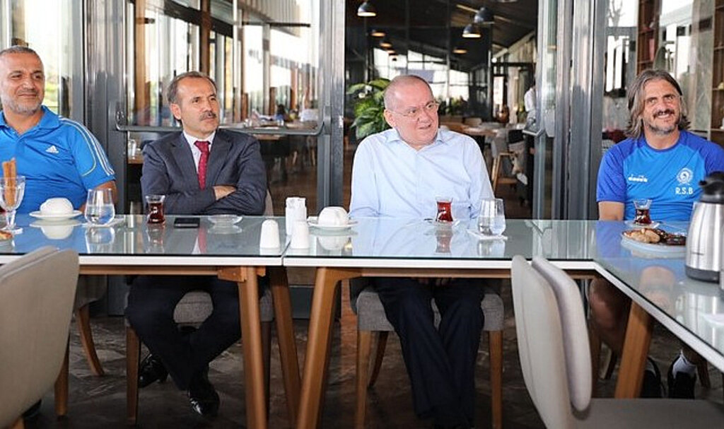 Başkan Demir, Futbolcularla Bir Araya Geldi!