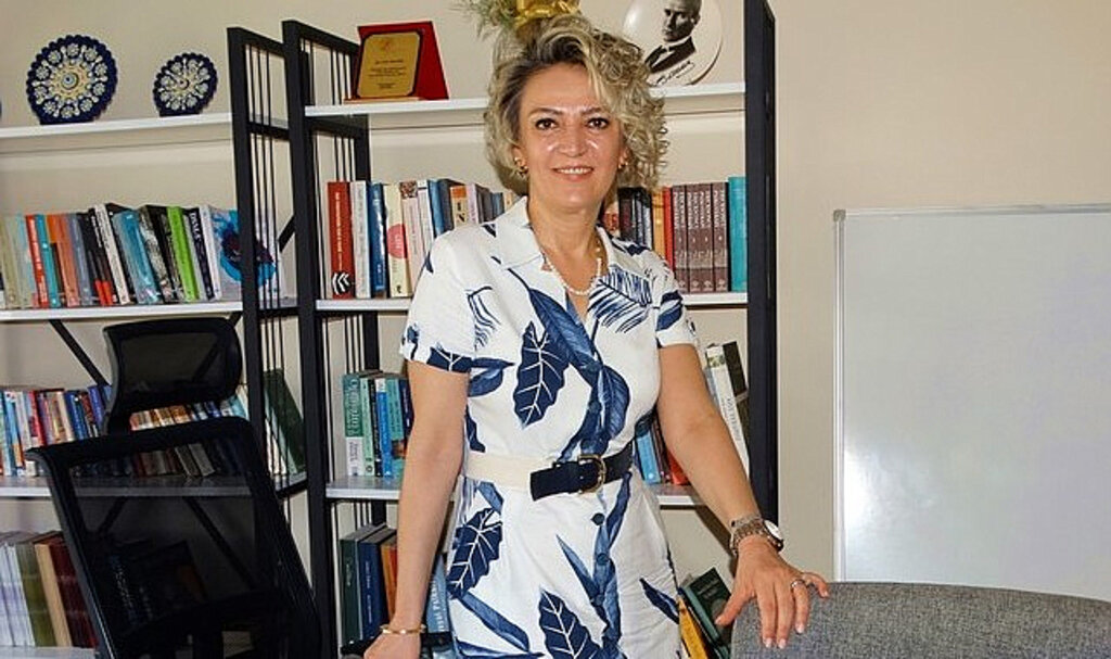 Eyvah Kayınvalidem Geliyor!