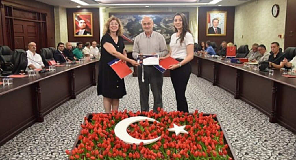 ISIF’23’te OMÜ’nün Gururu Akademisyenlere Teşekkür Belgesi!