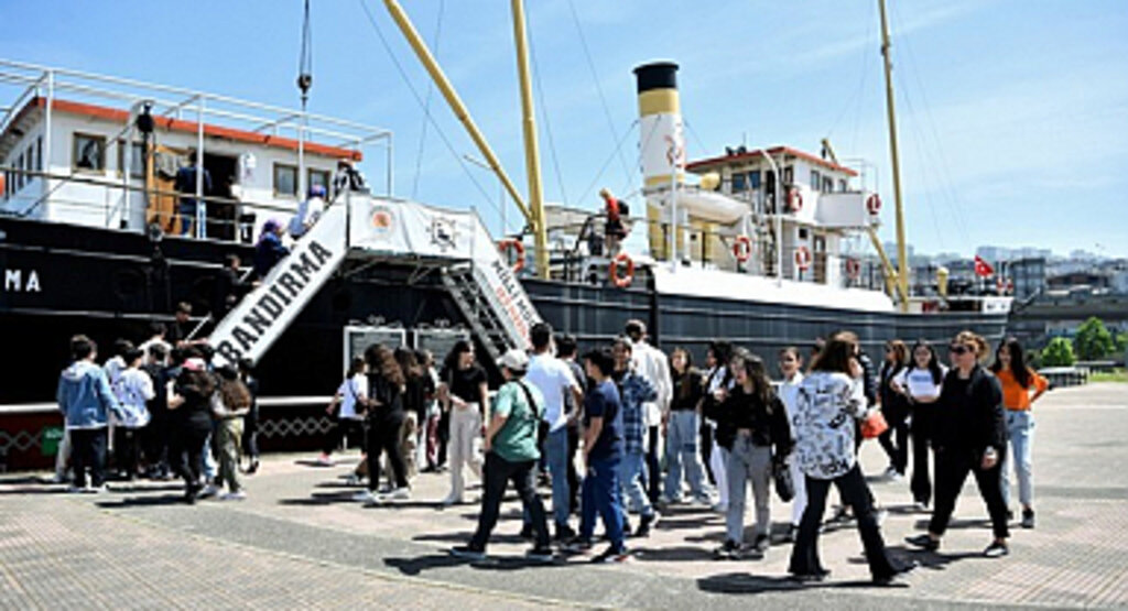 Bandırma Müze Gemisi 276 Bin Ziyaretçiyi Ağırladı!