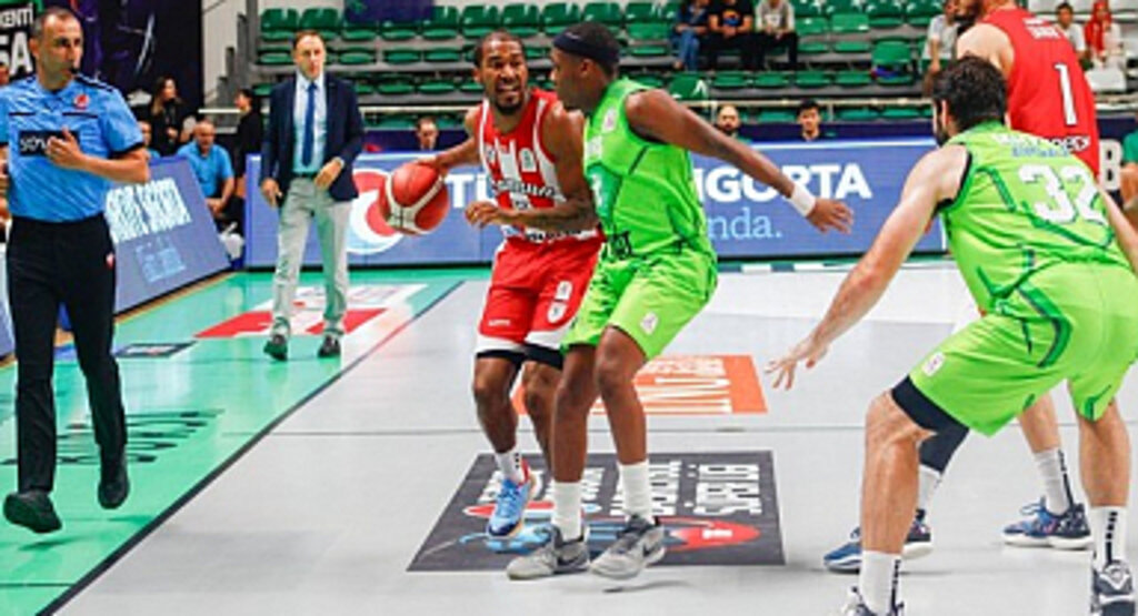 Samsunspor Basketbol Bursa’da Son Çeyrekte Kaybetti!