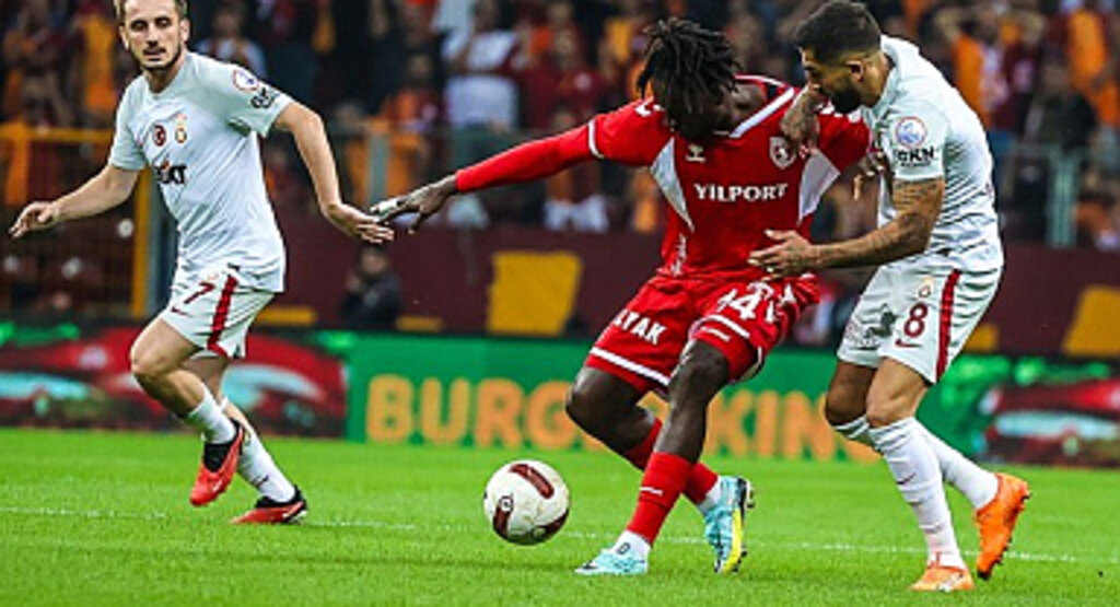 Samsunspor Deplasmanda Galatasaray'a Kaybetti!