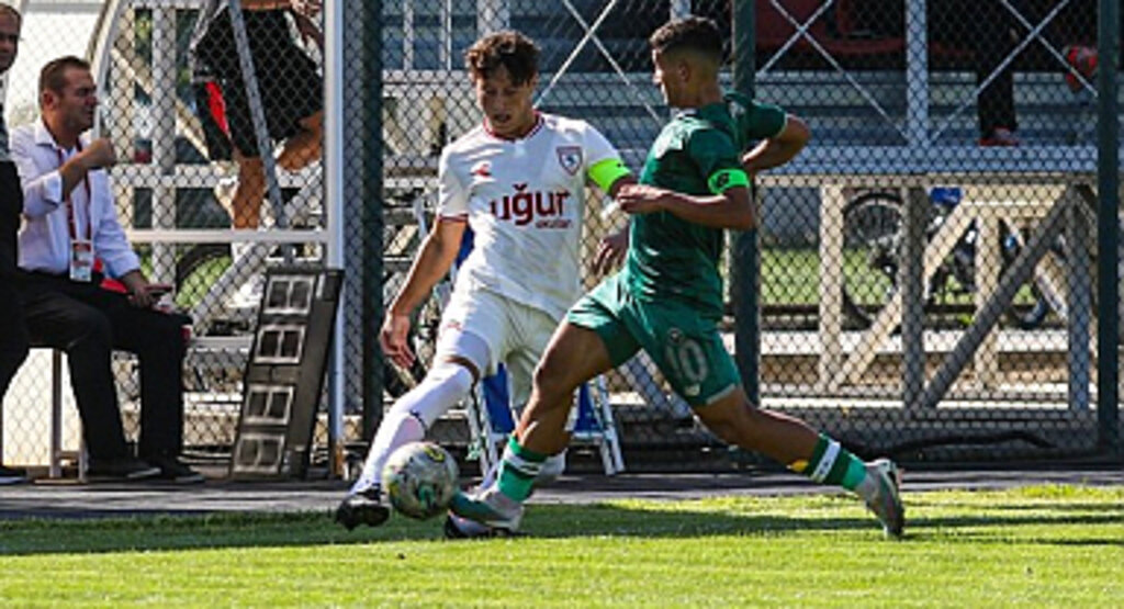 Samsunspor U19'un Kaptanı Profesyonel Sözleşme İmzaladı!