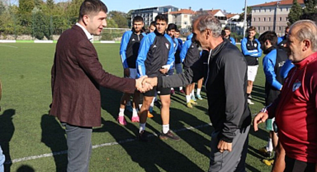 Kaymakam Kayabaşı'ndan Alaçamspor'a Ziyaret!