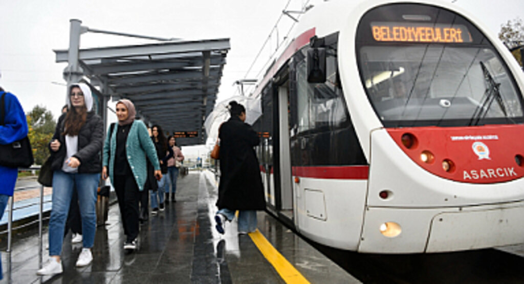 Samsun'da Hafif Raylı Sistem’in Kapasitesi Artırılıyor!
